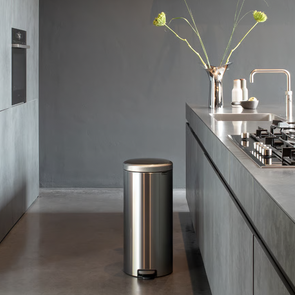 Brabantia NewIcon pedaaliga prügikast 30L, matt teras FPP - Image 4